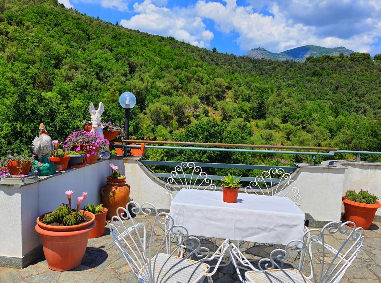 Agriturismo Monte Acuto - Natura, Mare & Relax In Piscina Toirano Exterior photo