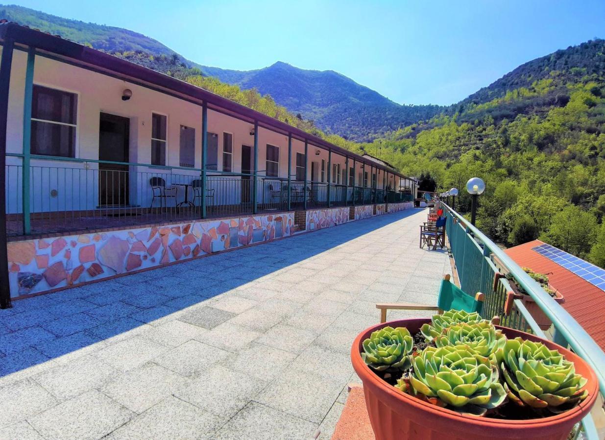 Agriturismo Monte Acuto - Natura, Mare & Relax In Piscina Toirano Exterior photo